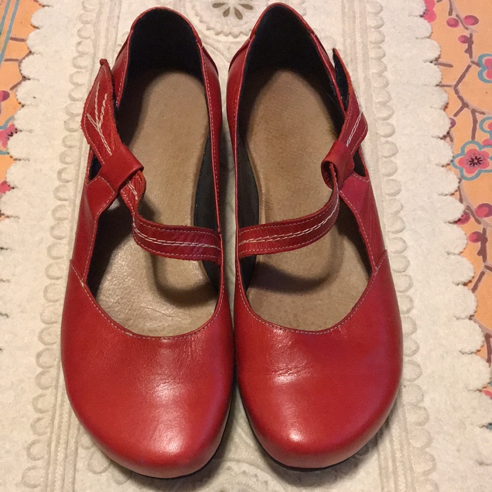 Figura Red Leather Shoes -Size 40